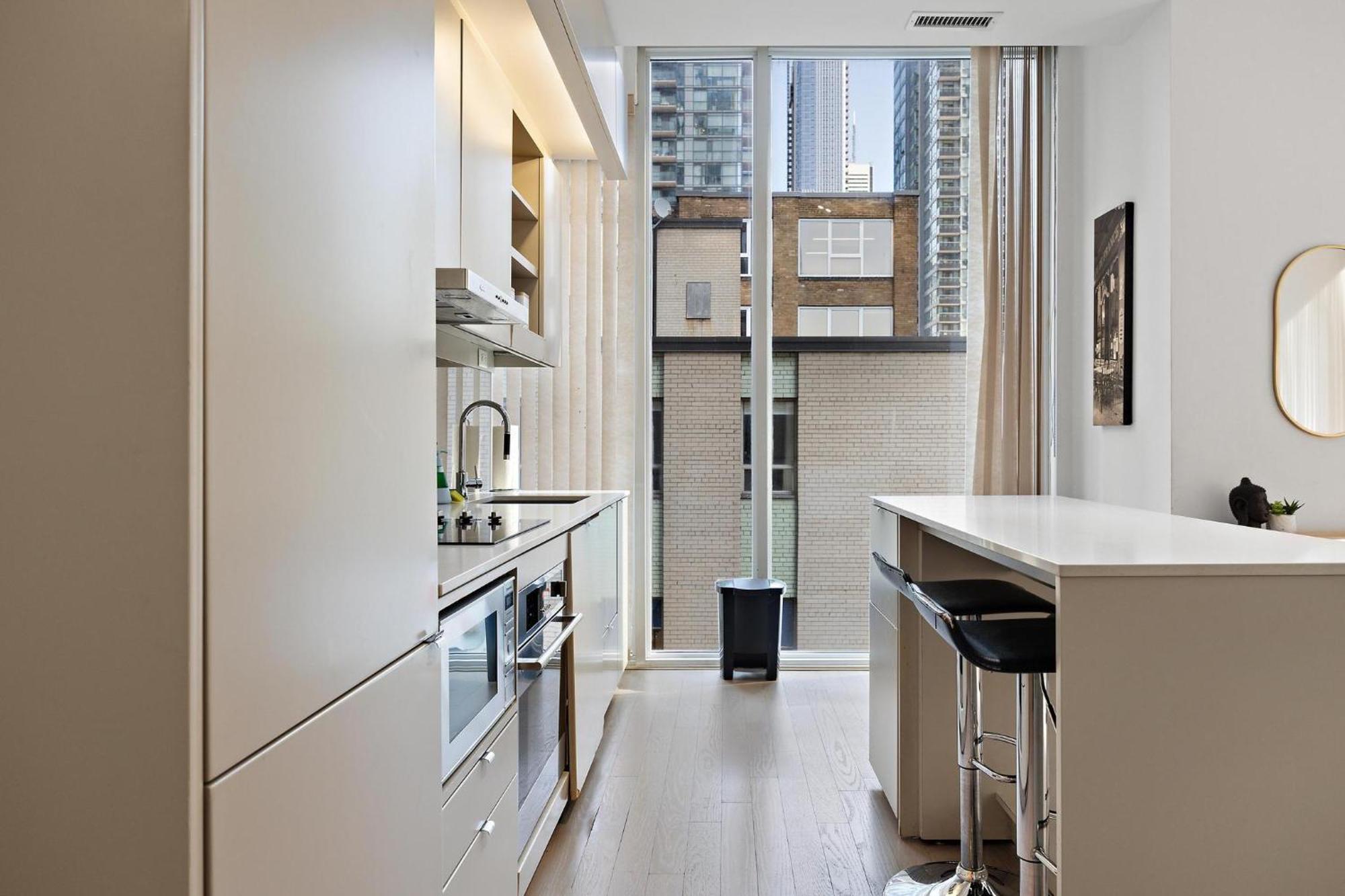 Downtown Toronto Condos エクステリア 写真